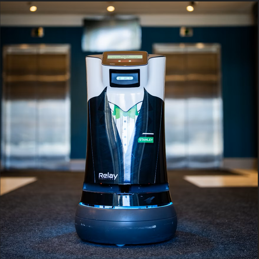 Canadian Hotel Industry Embraces Delivery Robots